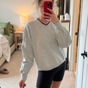 Aritzia Sweatfleece Boyfriend Fit V-Neck Sweatshirt S